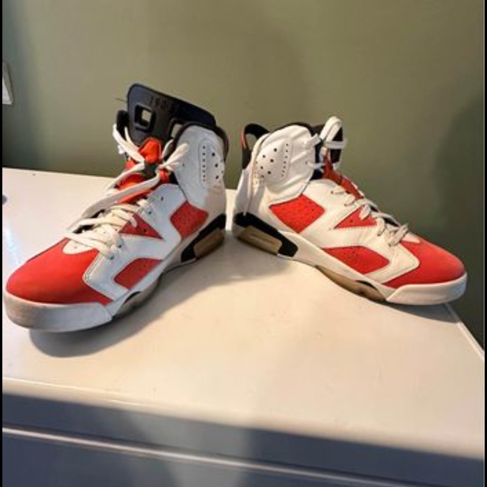 MEN Air Jordan “Gatorades” Size 10     WORN, LIKE NEW